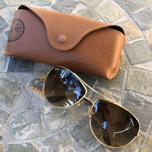Ray-Ban Gold Aviator Sunglasses